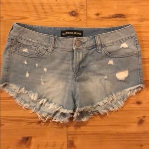 Express denim shorts size 8